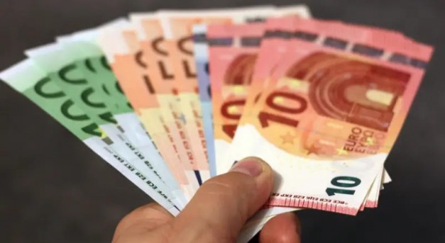 Ha Magyarország bevezeti az eurót, milyen hatásokkal járhat?